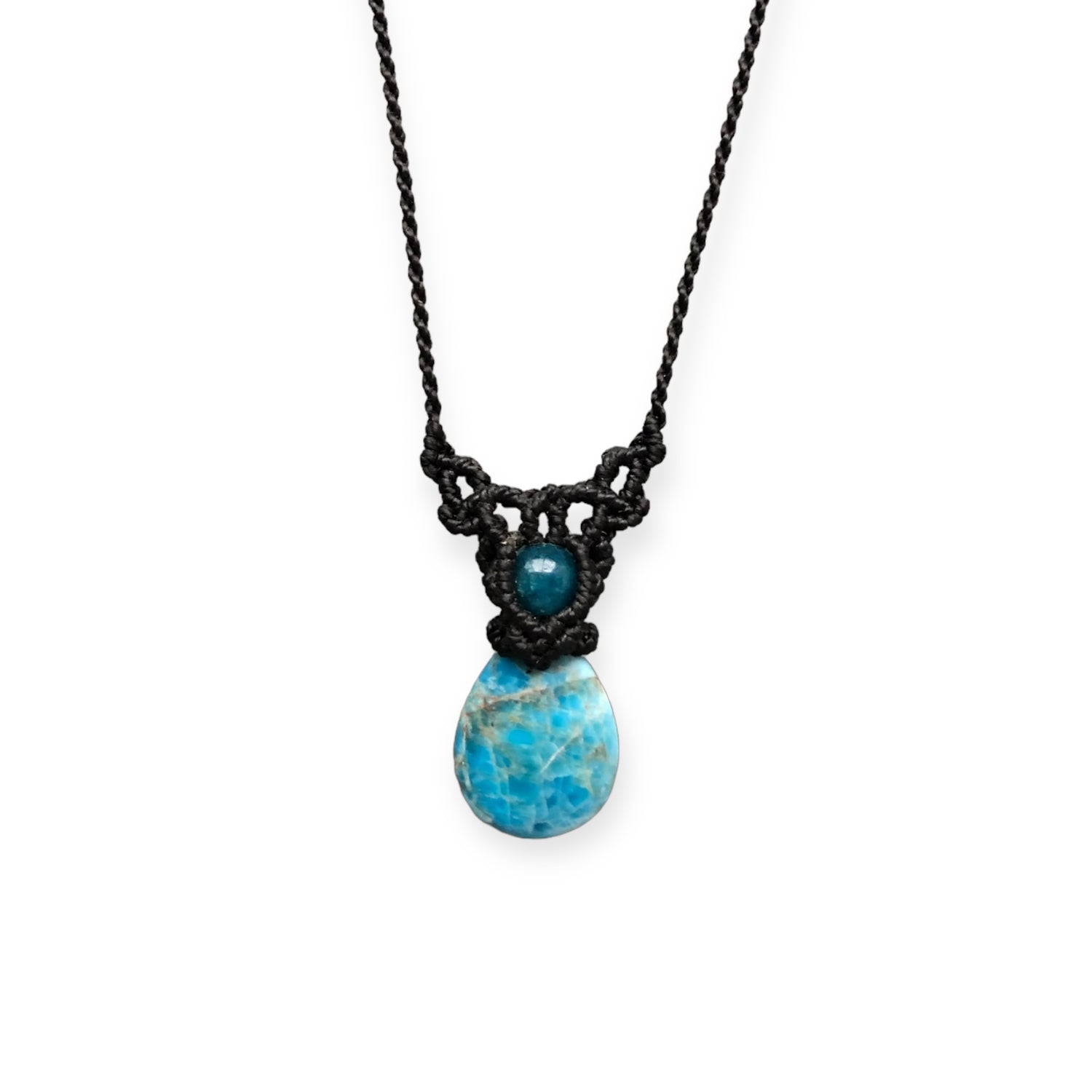 Smooth Quartz Macrame Necklaces