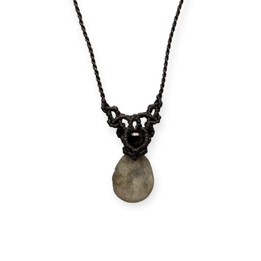 Labradorite & Onyx Macrame Necklace